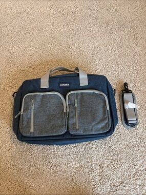 Mon Chateau Luxury Collection Laptop Bag